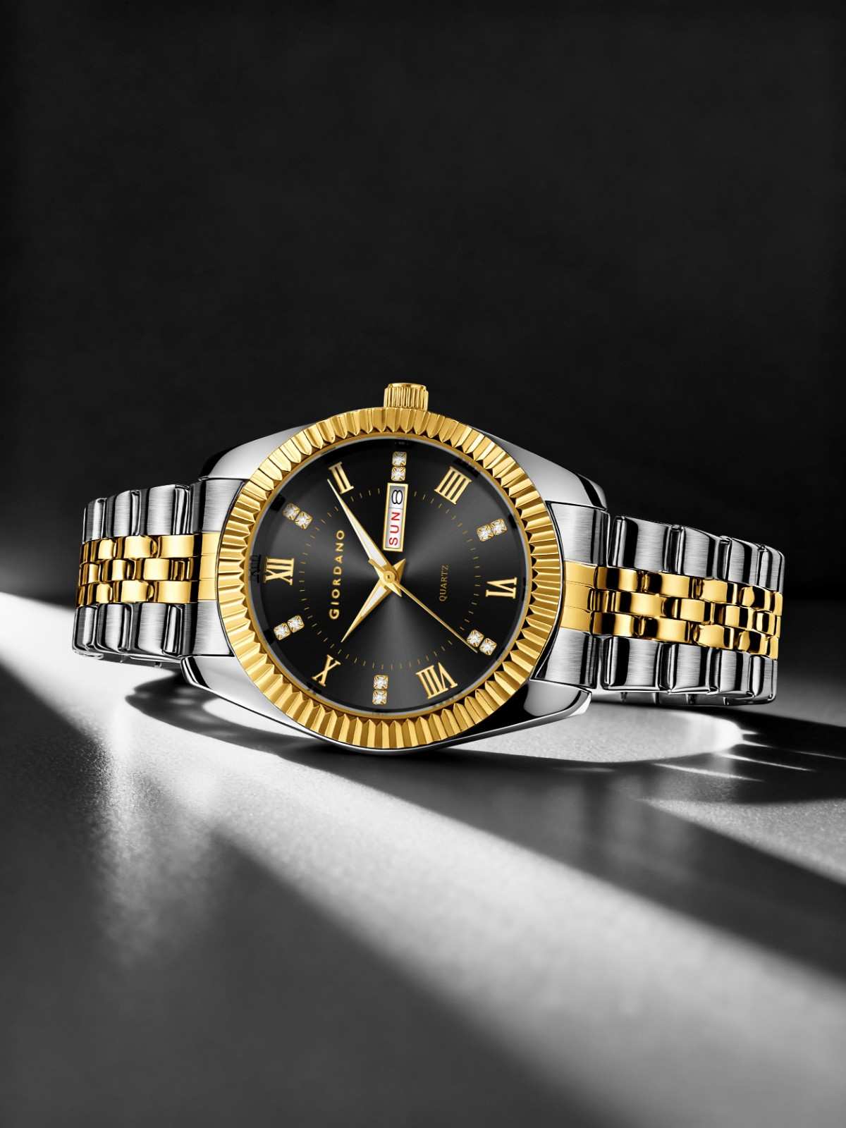 GIORDANO Analog Watch for Men – Luxury Two-Tone Stainless Steel Strap, Gold Accents, Crystal Hour Markers, Fluted Bezel, and Day-Date Display - GZ-50173-11