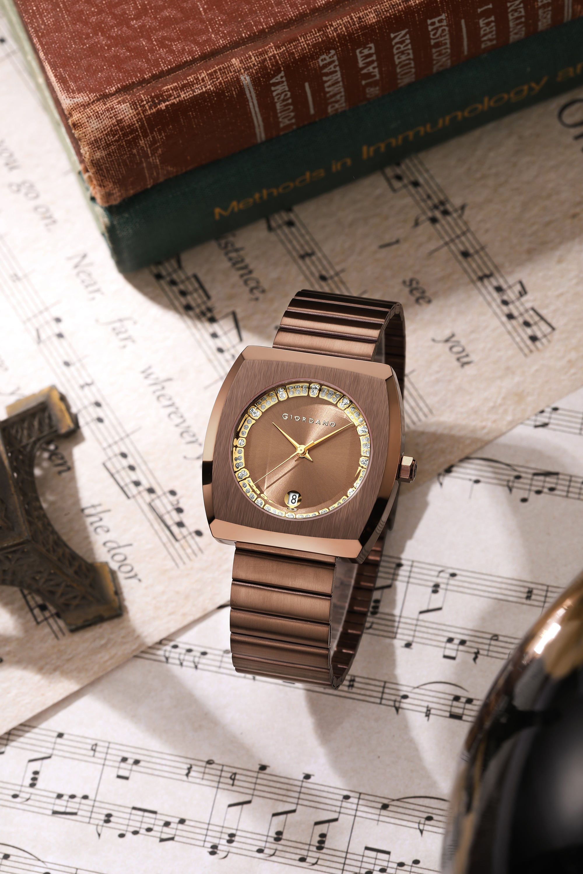 Giordano Square Analog Watch for men –  Sunray gloss Dial with Crystal Hour Markers, Date Display & Stainless Steel Strap – Stylish Luxury Timepiece | GZ-50155-44