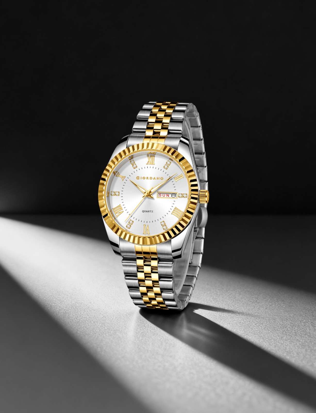 GIORDANO Analog Watch for Men – Luxury Two-Tone Stainless Steel Strap, Gold Accents, Crystal Hour Markers, Fluted Bezel, and Day-Date Display - GZ-50173-22