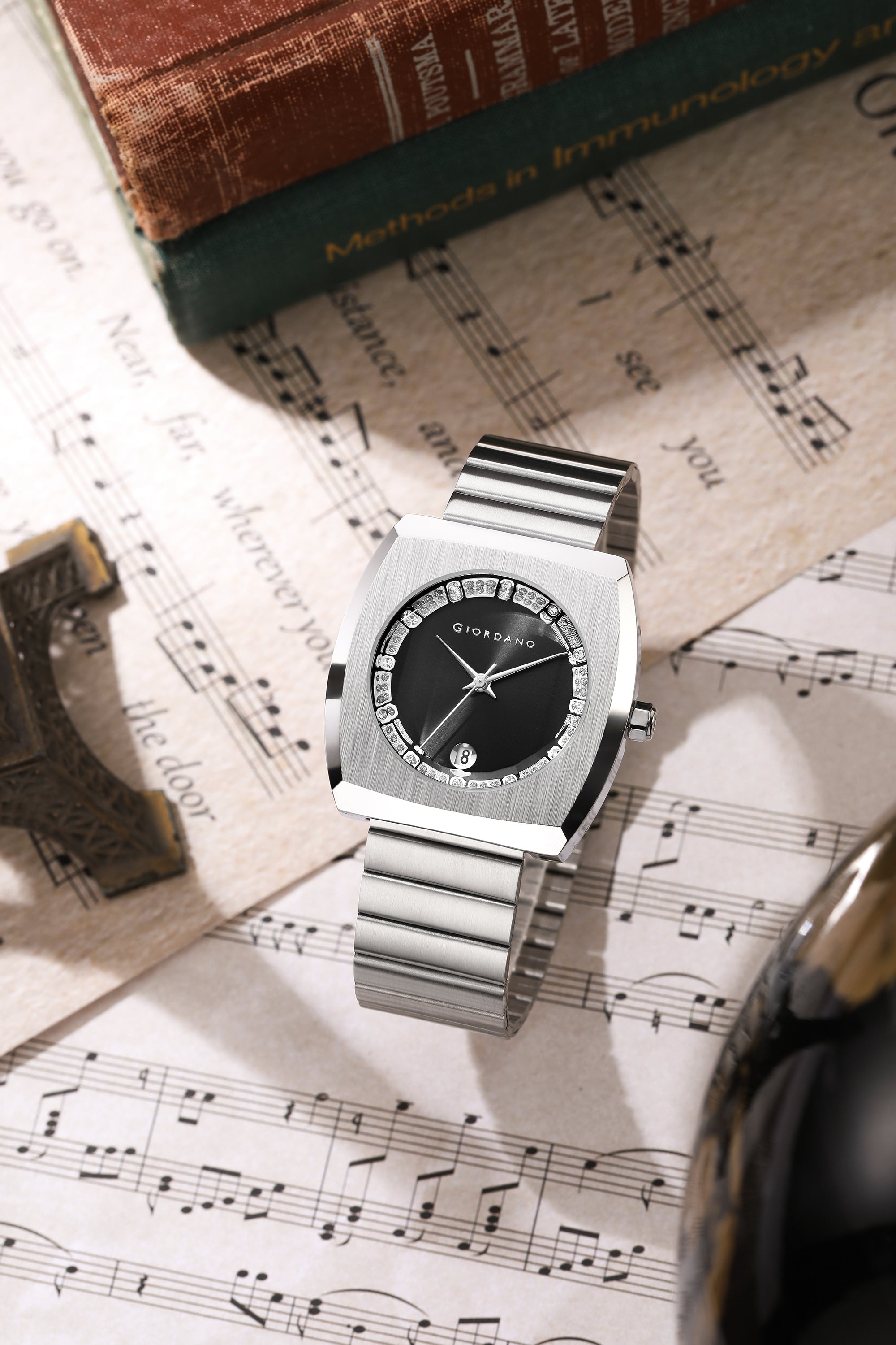 Giordano Square Analog Watch for men –  Sunray gloss Dial with Crystal Hour Markers, Date Display & Stainless Steel Strap – Stylish Luxury Timepiece | GZ-50155-11