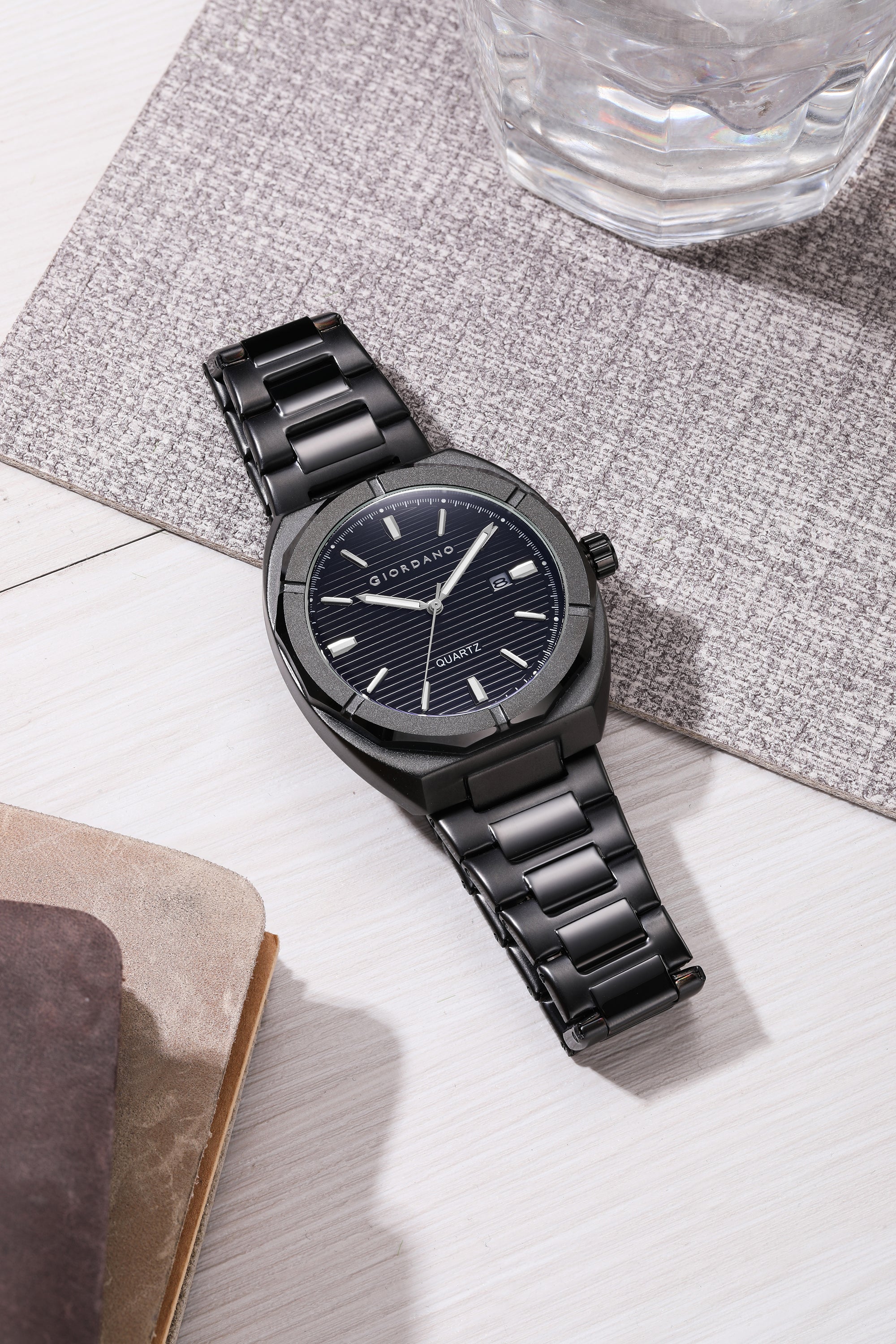 Giordano Modern  Watch for men – Textured Dial, Date Display and Stainless Steel Strap GZ-50141-11