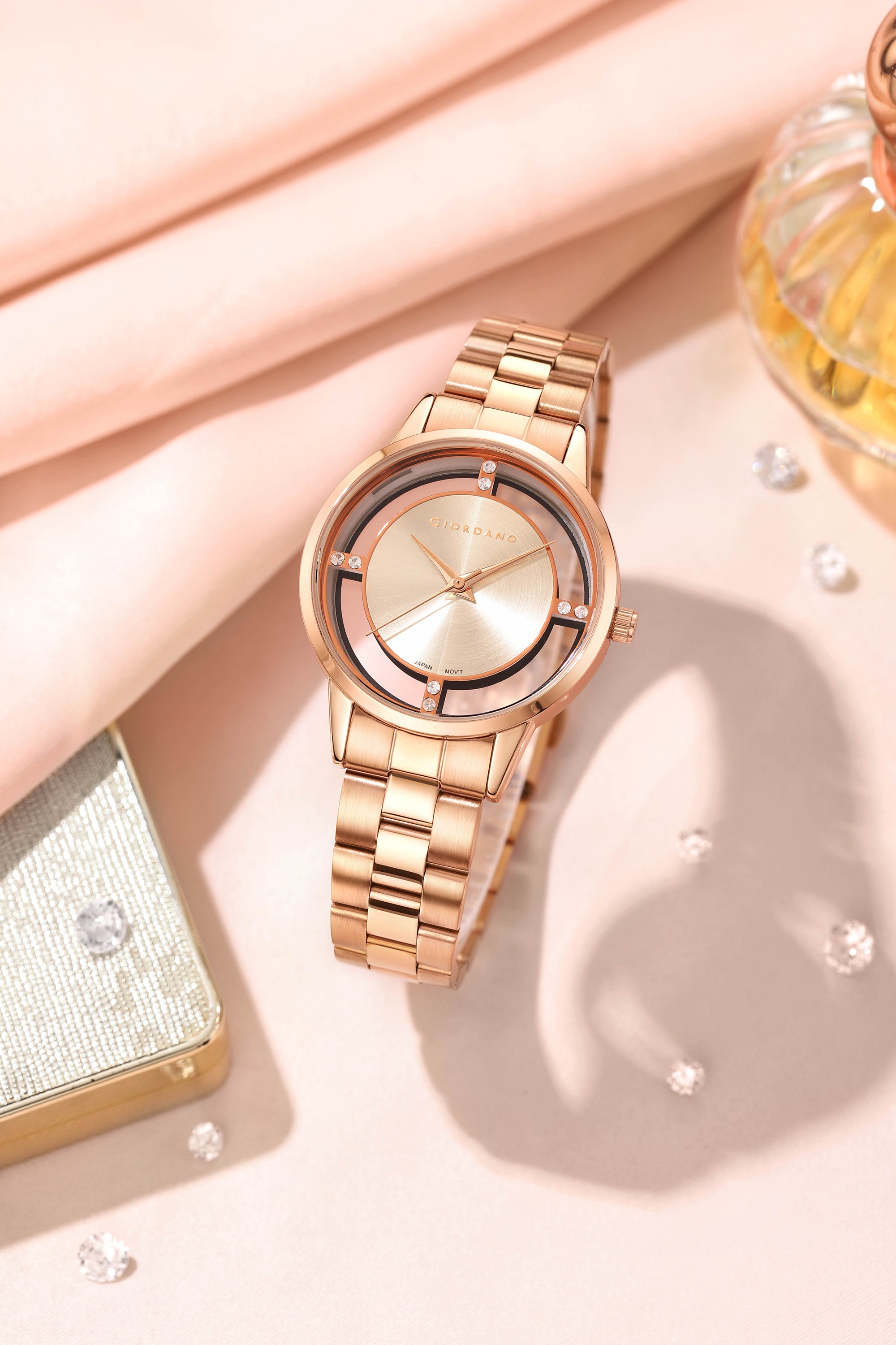 Giordano Analog Stylish Watch for Women Water Resistant Fashion Watch Round Shape with 3 Hand Mechanism Wrist Watch to Compliment Your Look/Ideal Gift for Female | GZ-60078-33