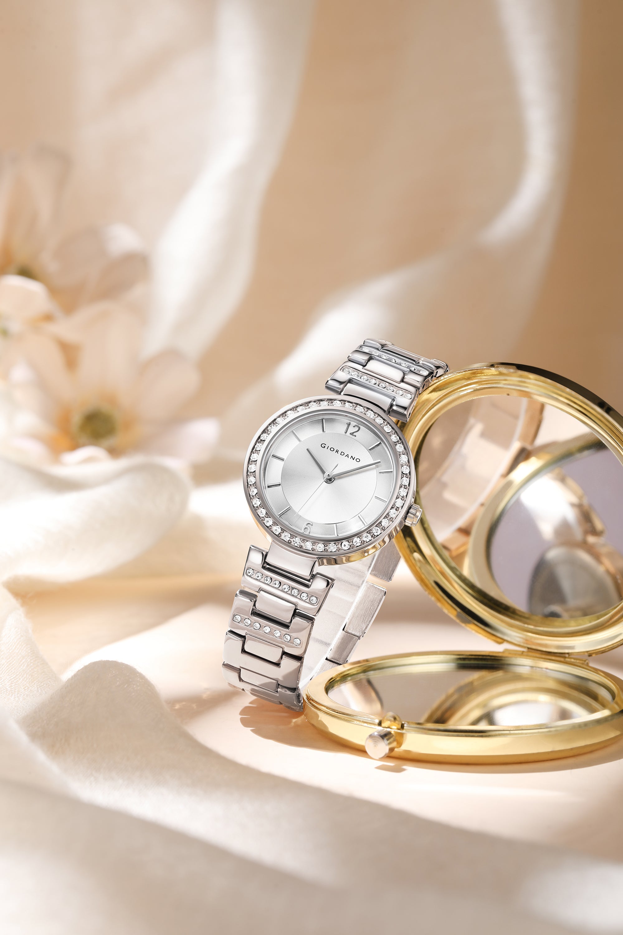 Giordano Eleganza Collection Analog Watch for Women with Diamond Studded Case and Urban Fashion Metal Strap Ladies Wrist Watch Gift for Women GD4051-11