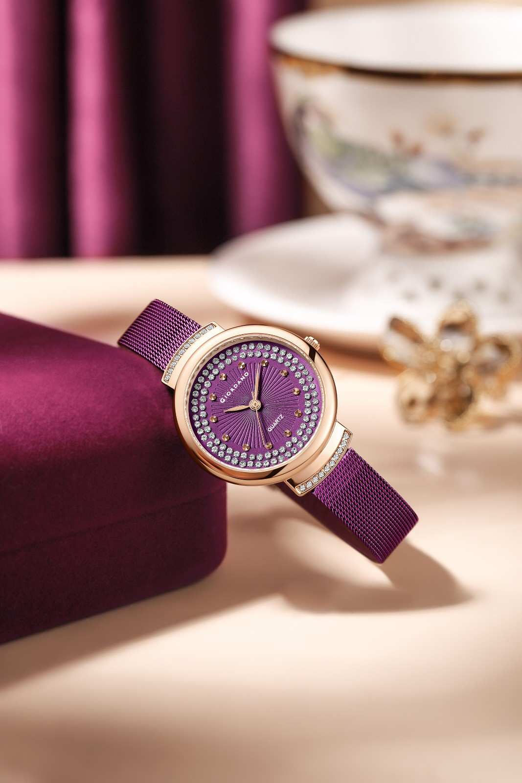 Giordano Luxury Rose Gold Analog Watch for Women – Crystal Embellished Dial, Mesh Strap, Quartz Movement – Elegant Timepiece - GZ-60143-22