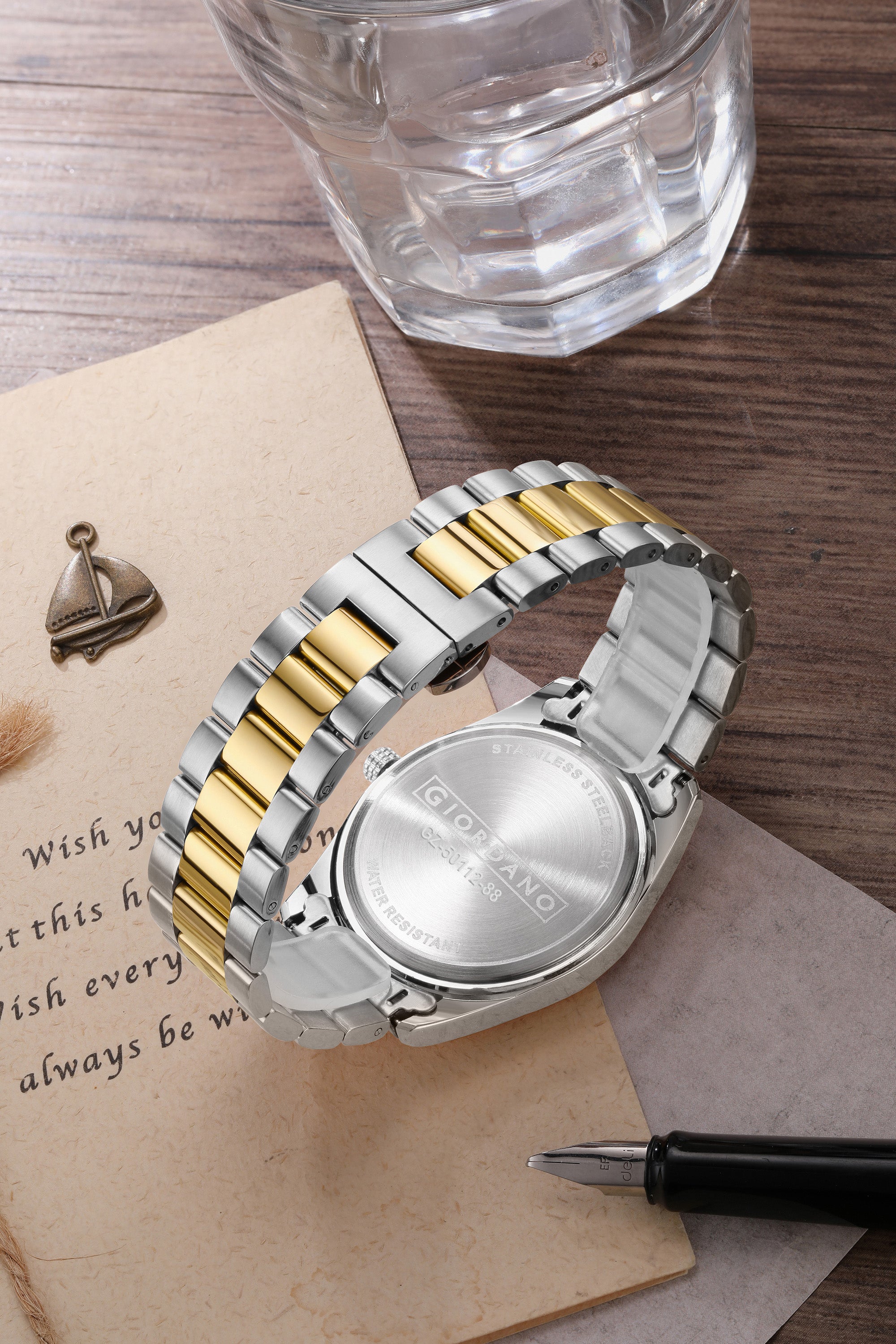 Giordano Analog Wrist Watch for Men Stylish Metal Strap with Water Resistant 3 Hand Mechanism for Men and Boys to Compliment Your Look/Ideal Gift for Male - GZ-50112-88