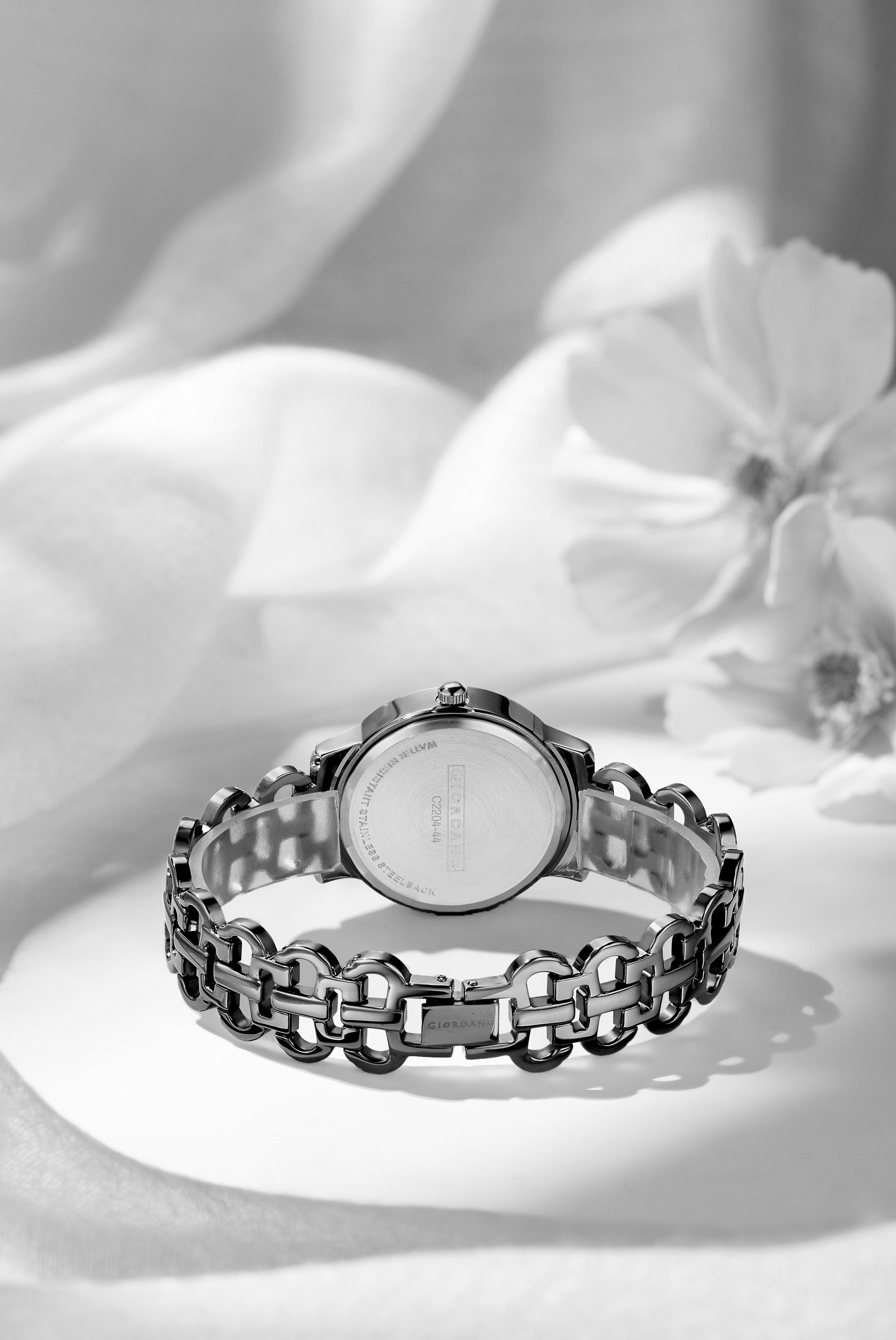 Giordano Fashionista Collection Analog Watch for Women with Classy Dial, Bracelet Strap and Stylish & Elegant Design C2204-44