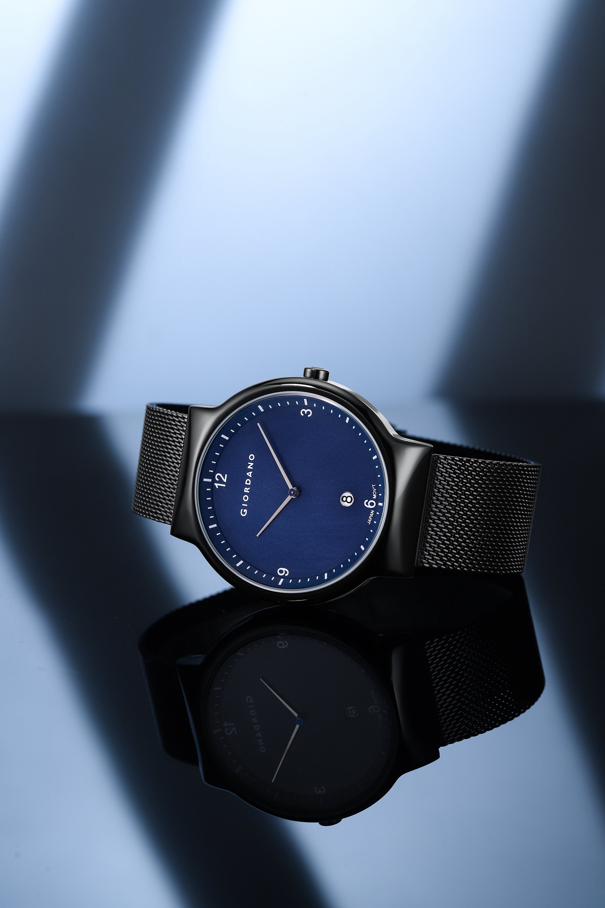 Giordano Analog Casual Round dial Wrist Watch for Men with mesh Metal Strap and Date Window | GZ-50057-22