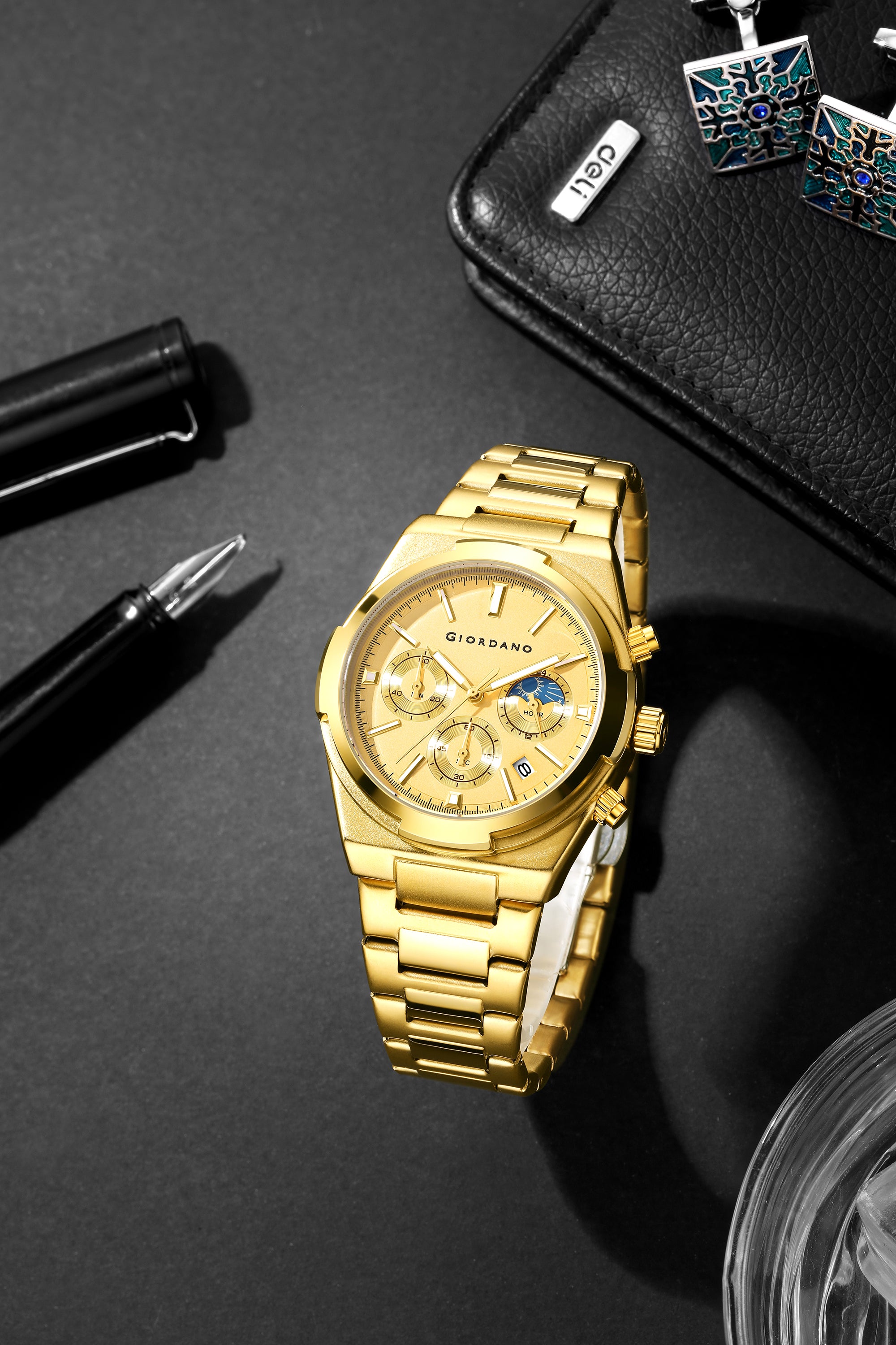 Giordano Luxury multifunctional Watch for Men with round dial, date display and Stainless Steel Strap | GZ-50152-33