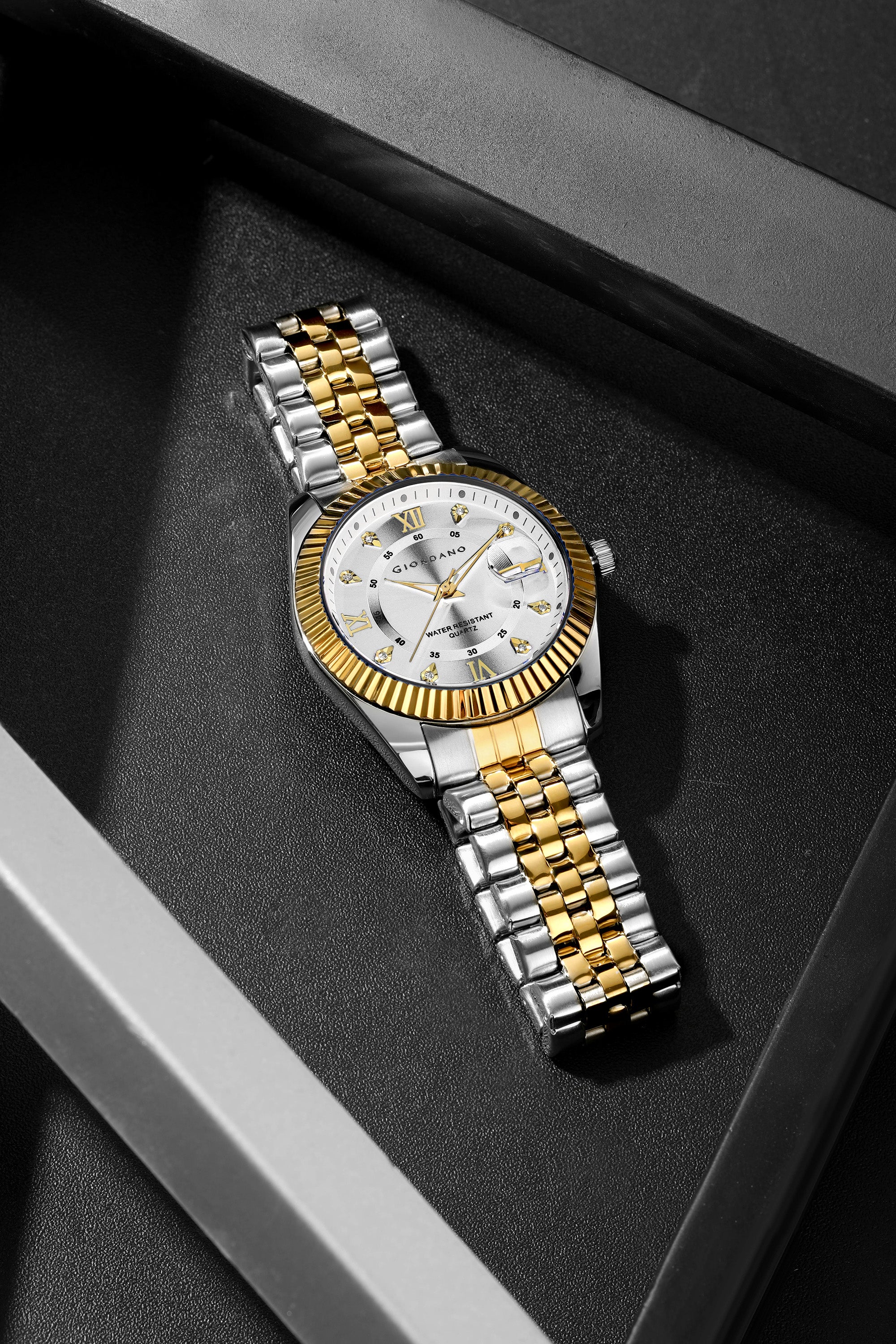 Giordano Analog Watch For Men - Dual-Tone Stainless Steel Strap, Crystal Indices And Fluted Bezel GZ-50139-55