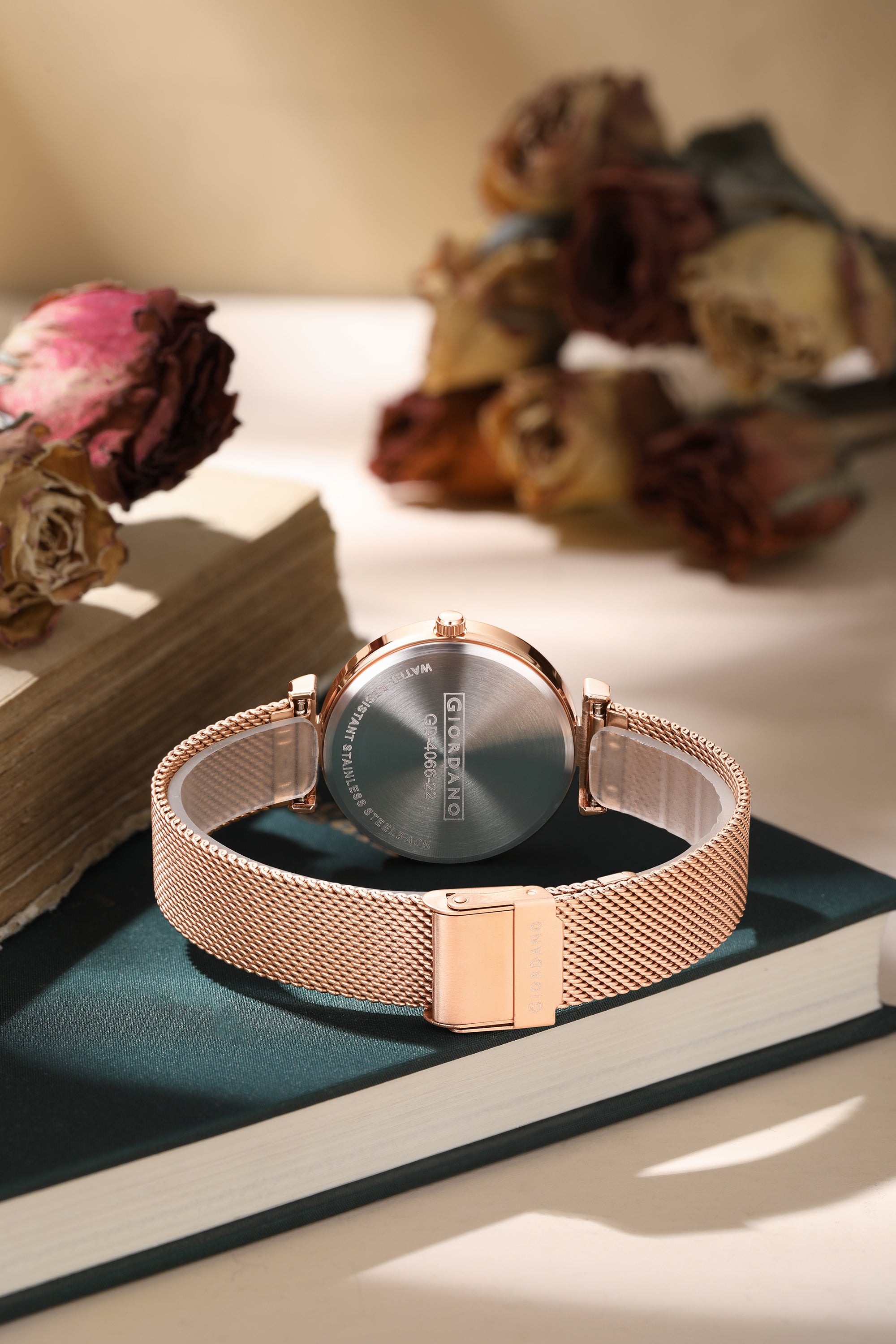 Giordano Eleganza Collection Analog Watch for Women with Crystal Studded Dial and Metallic Mesh Strap GD-4066-22