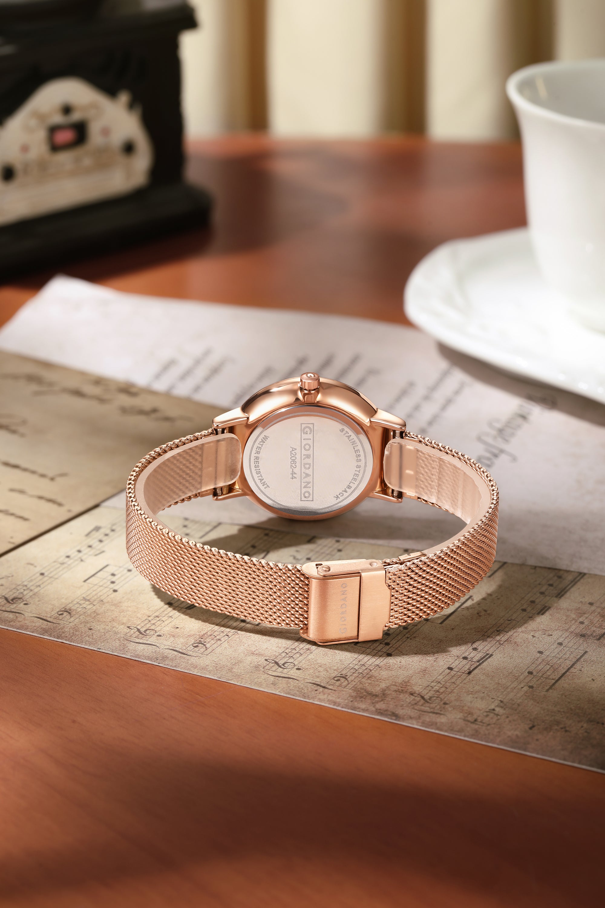 Giordano Analog Stylish Watch for Women | Water Resistant Simple and Fashion Watch Round Shape with Stainless Steel Case Wrist Watch for Ladies & Girls | Ideal Gift for Female - A2062-44