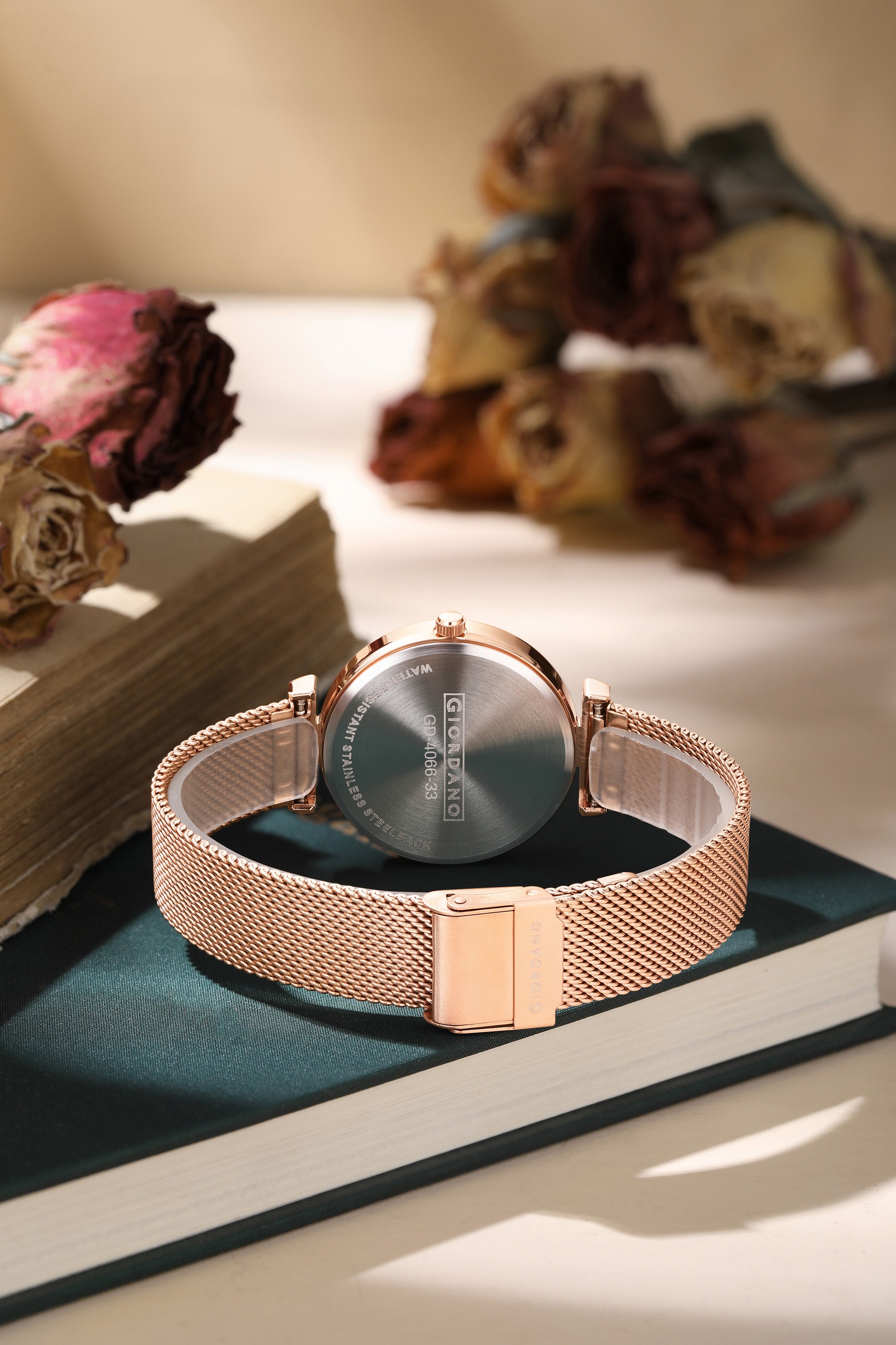 Giordano Eleganza Collection Analog Watch for Women with Crystal Studded Dial and Metallic Mesh Strap GD-4066-33