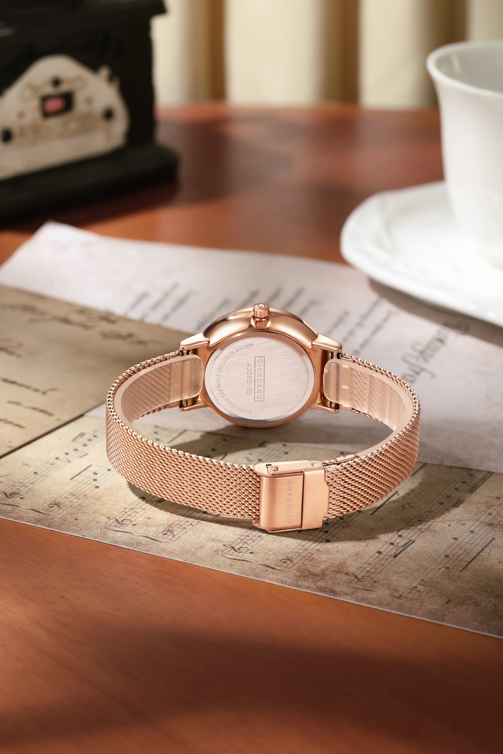 Giordano Analog Stylish Watch for Women | Water Resistant Simple and Fashion Watch Round Shape with Stainless Steel Case Wrist Watch for Ladies & Girls | Ideal Gift for Female - A2062-33