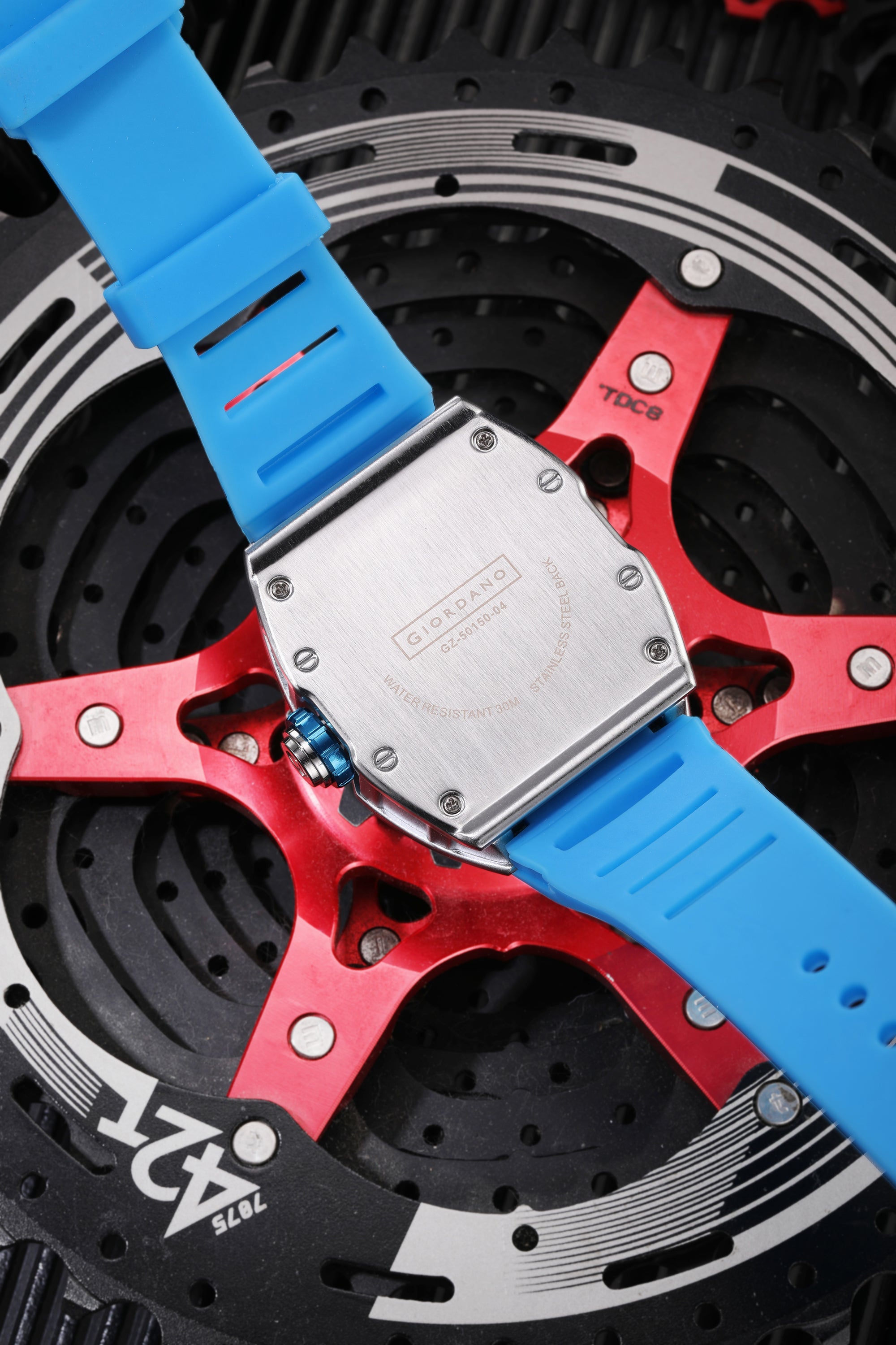 Giordano Sqaure Analog Casual Sporty Watch for Men – Mechanical-Inspired Design dial, Quartz Movement, silicon strap and date display | GZ-50150-04