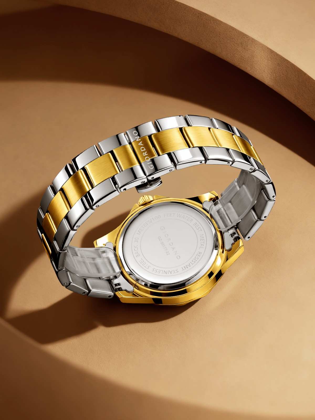 GIORDANO Two-Tone Analog Watch for Men - Crystal Hour Markers, Textured Bezel Design,  Day & Date Display, Stainless Steel Strap, Quartz Movement - GZ-50177-22