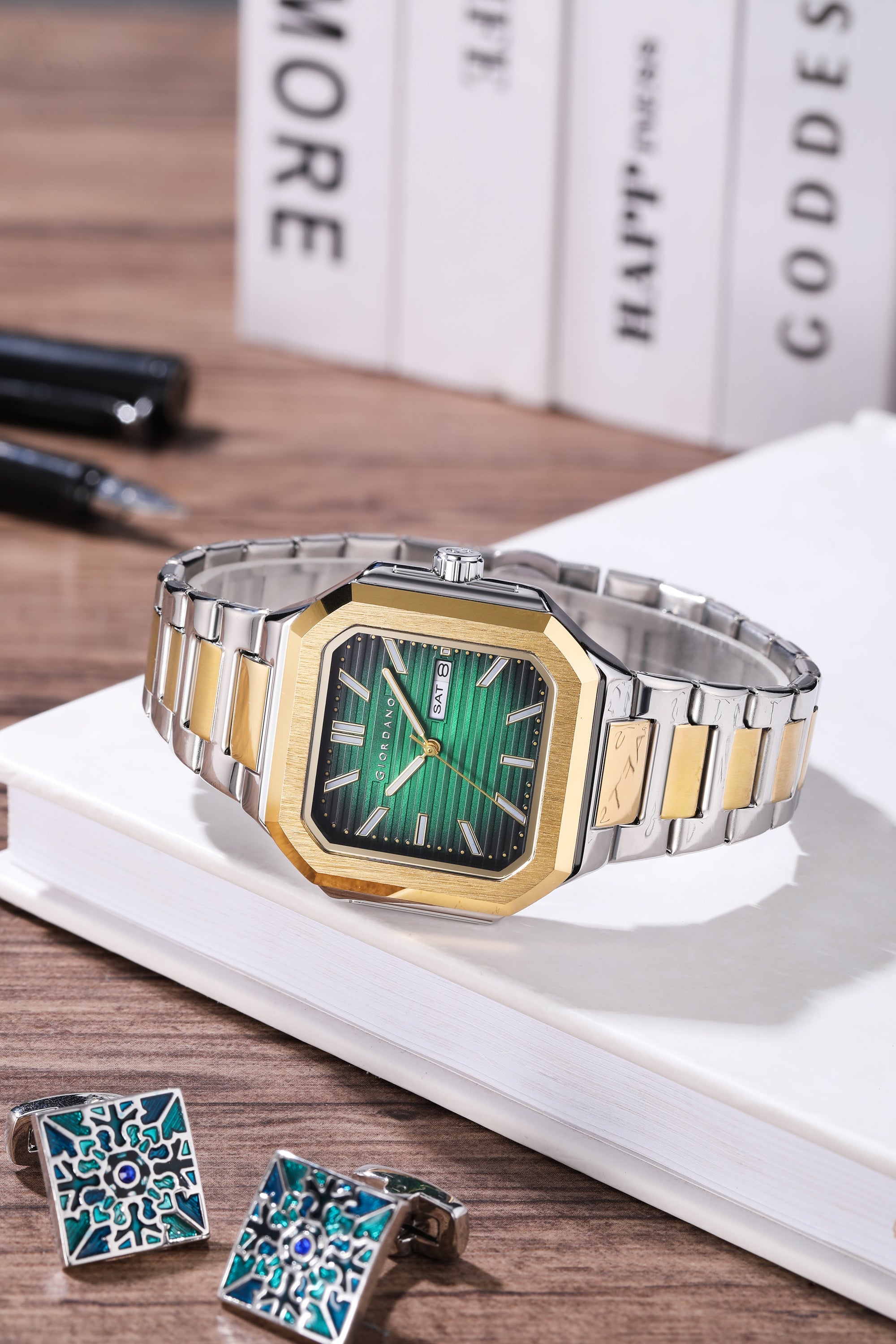 Giordano Square formal Watch for men – Textured Dial,Day & Date Display and Stylish stainless steel strap GZ-50140-44