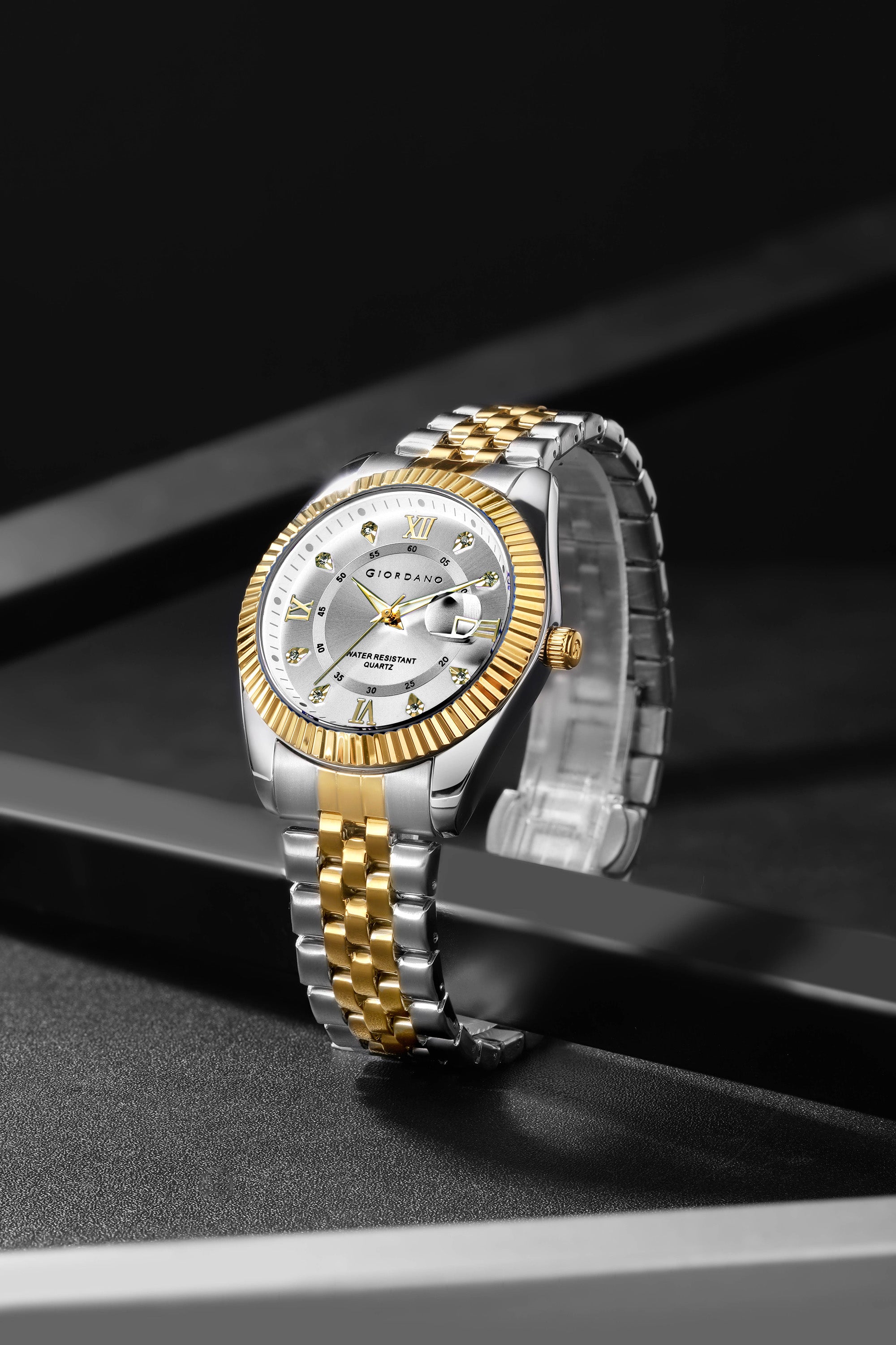 Giordano Analog Watch For Men - Dual-Tone Stainless Steel Strap, Crystal Indices And Fluted Bezel GZ-50139-55