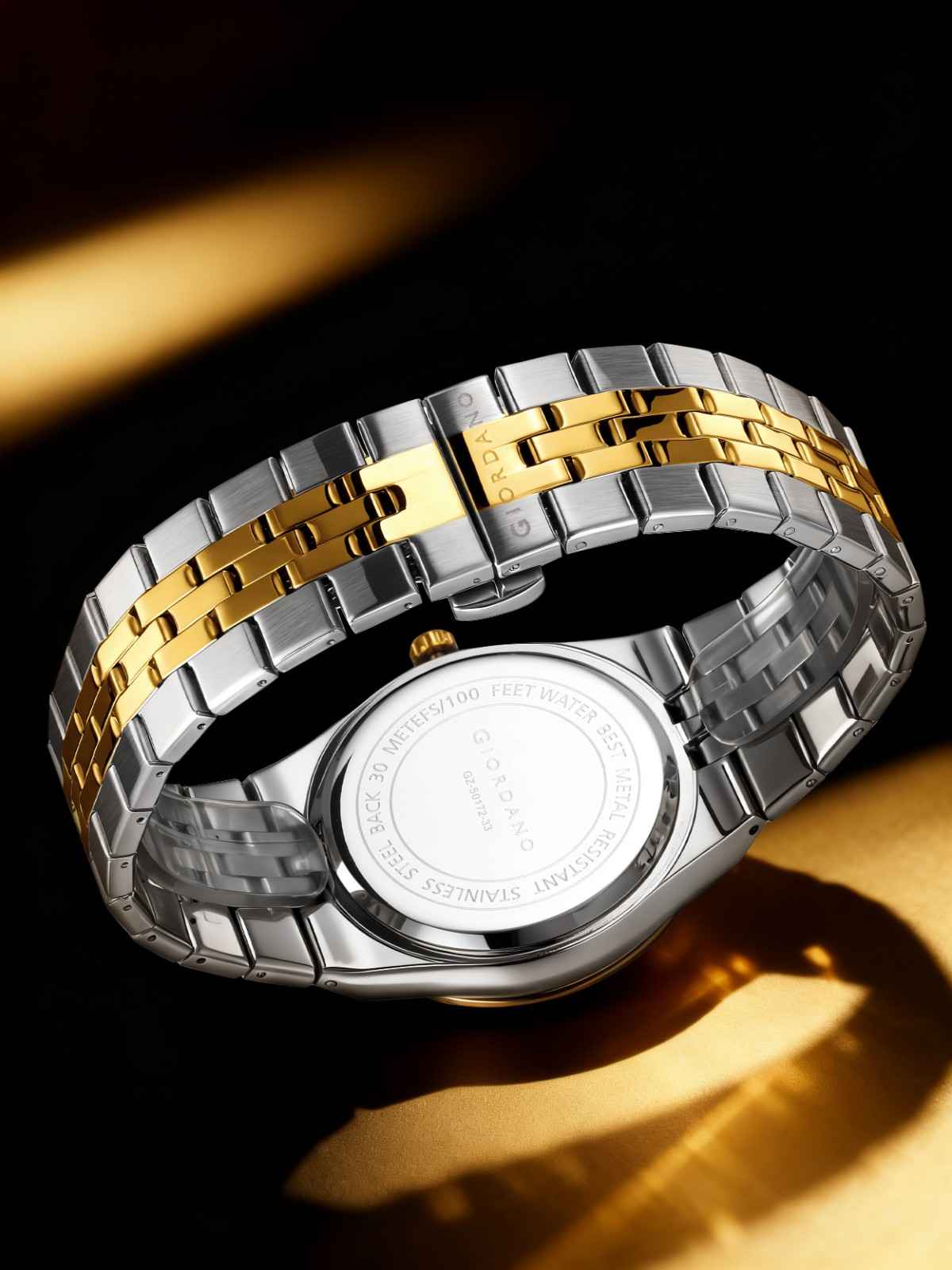 GIORDANO Analog Watch for Men with Honeycomb Dial, Fluted Bezel, Stainless Steel Strap, Date Window & Luminous Hour Markers - GZ-50172-33