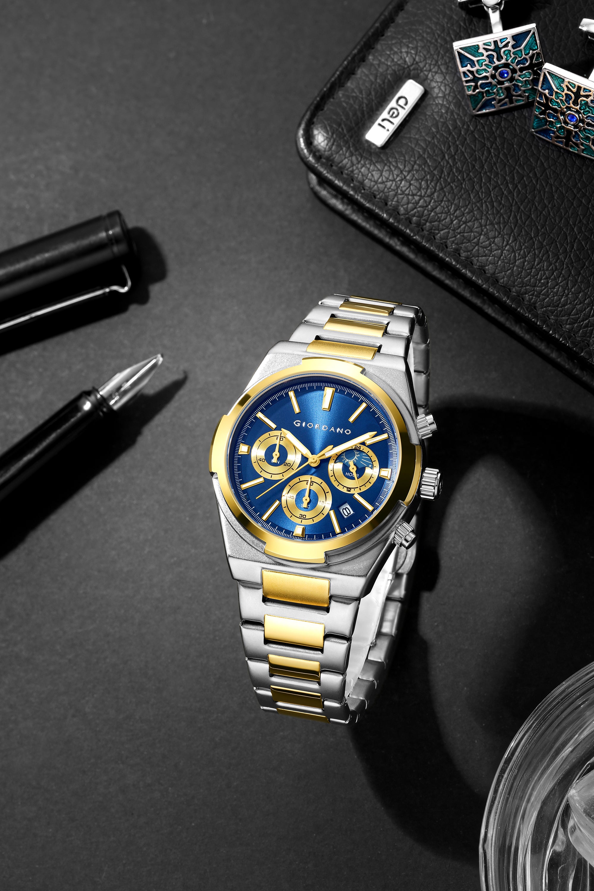 Giordano Luxury multifunctional Watch for Men with round dial, date display and Stainless Steel Strap | GZ-50152-66