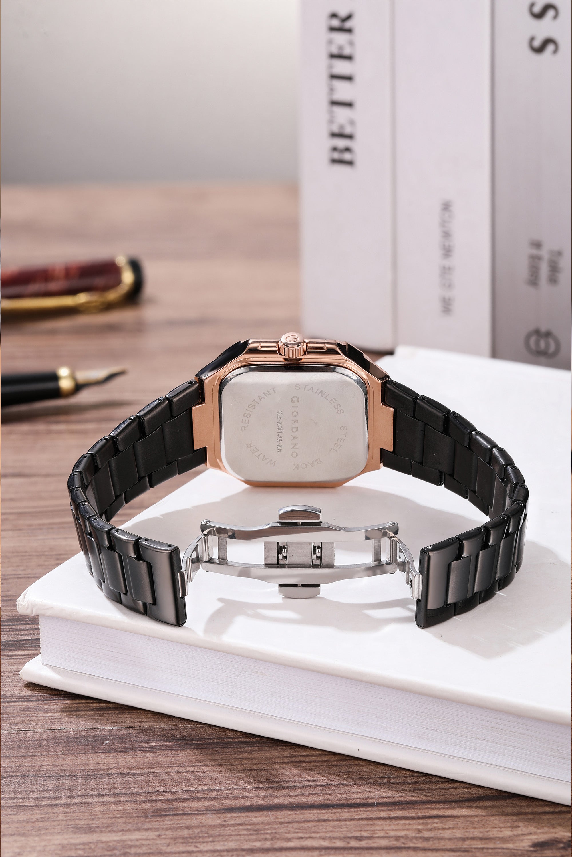 Giordano Square formal Watch for men – Textured Dial,Day & Date Display and Stylish stainless steel strap GZ-50140-11