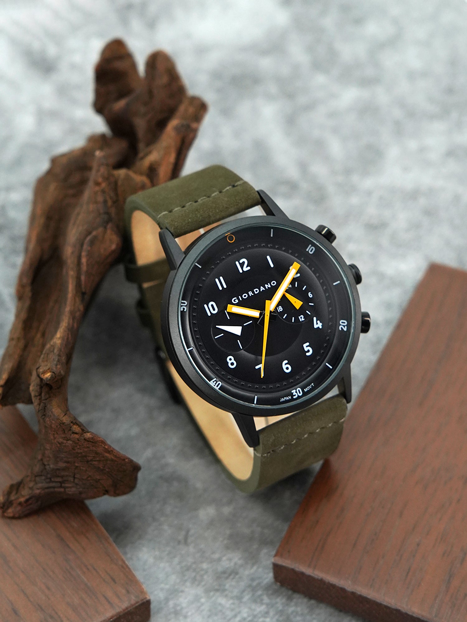 Giordano Analog Sporty Multi-Functional Watch for Men with Round Shape dial and Leather Strap | GZ-50088-01