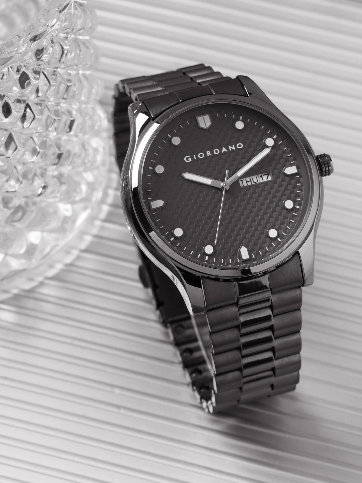 Giordano Analog Watch for Men with Two-Tone Stainless Steel Strap & Textured Dial, Day-Date Display, Elegant Casual Style | GZ-50122-22