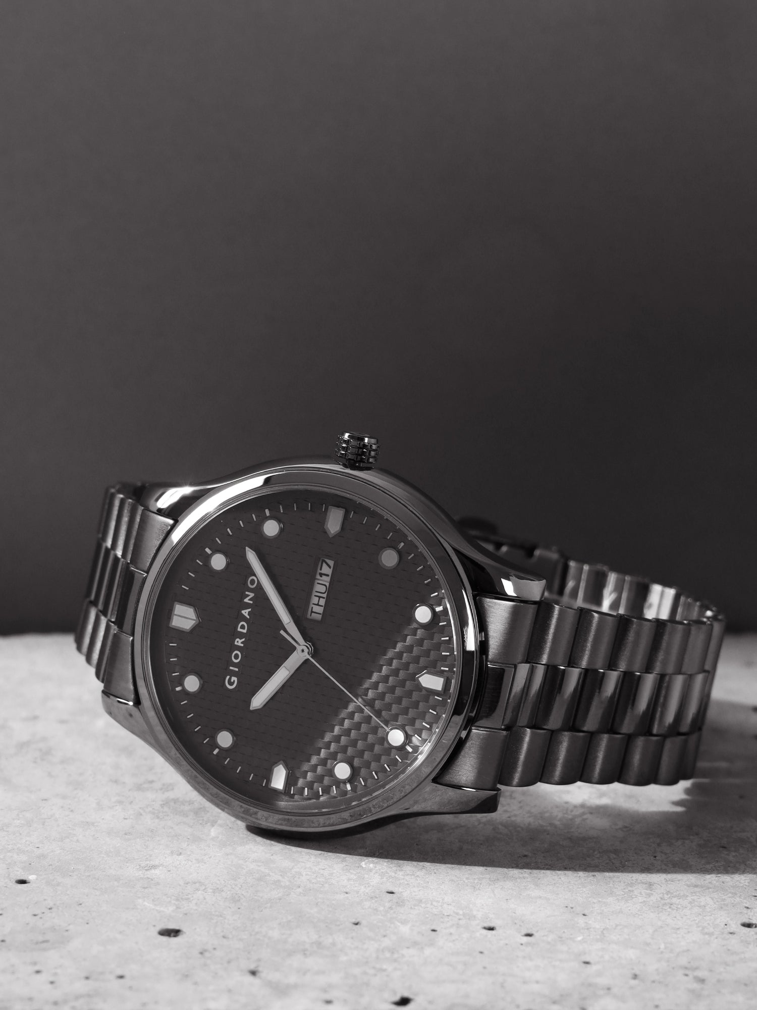 Giordano Analog Watch for Men with Two-Tone Stainless Steel Strap & Textured Dial, Day-Date Display, Elegant Casual Style | GZ-50122-22