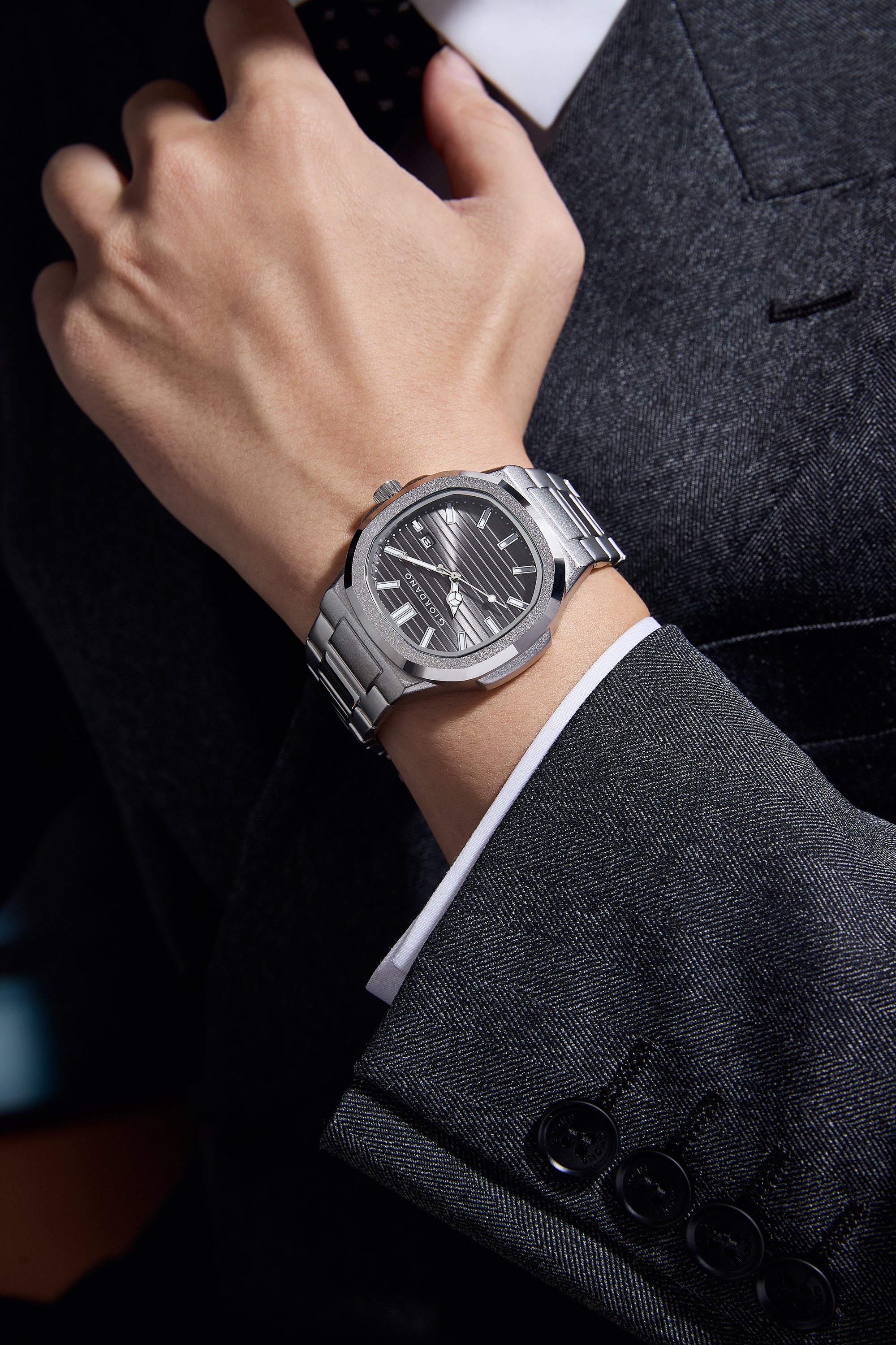 Giordano Analog Watch for Men – Textured Dial, Stainless Steel Strap, Date Display, Quartz Movement, Water Resistant | GZ-50134-66