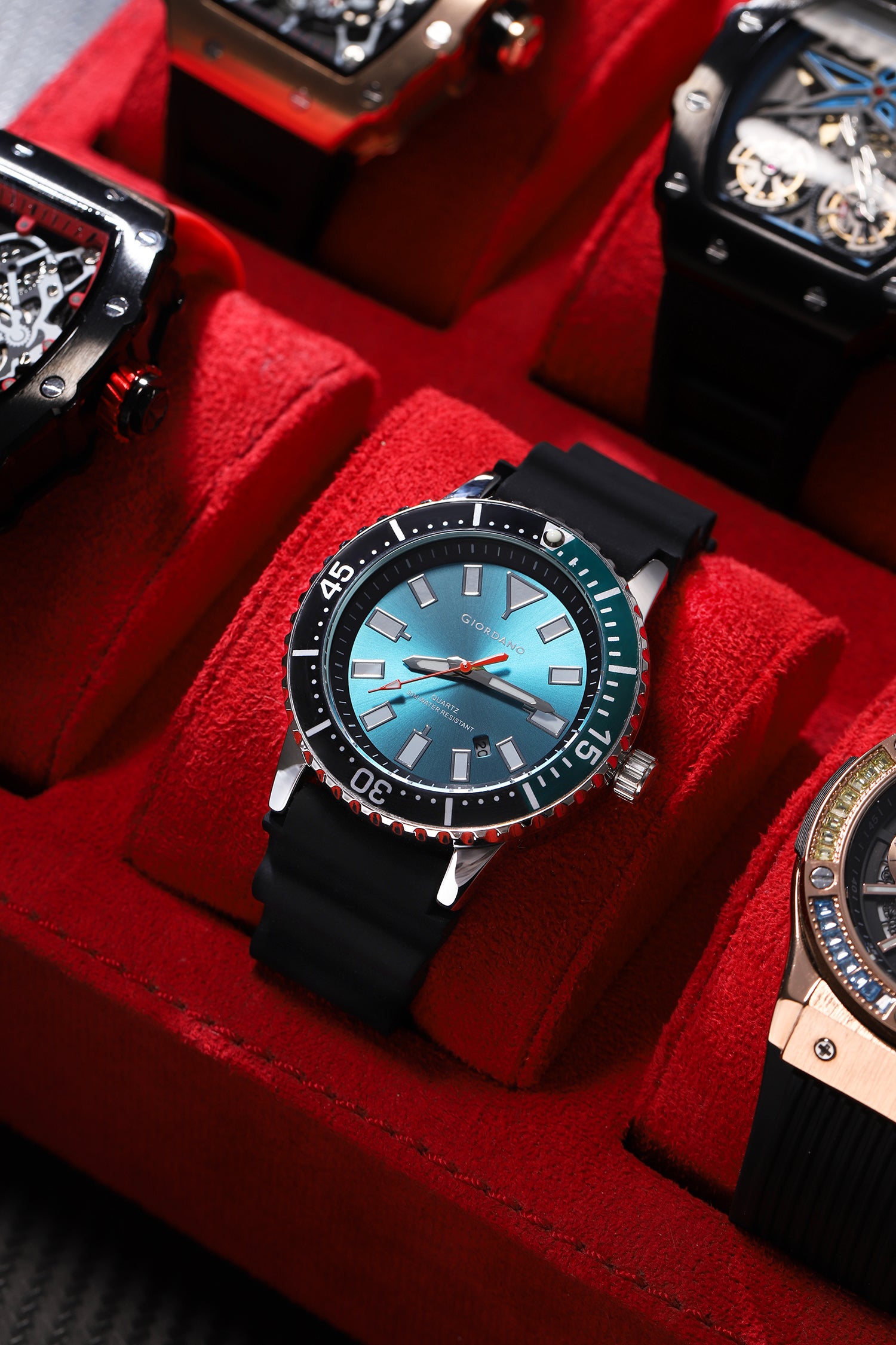 Giordano Analog Wrist Watch for Men Stylish Silicon Strap with Water Resistant 3 Hand Mechanism for Men and Boys to Compliment Your Look/Ideal Gift for Male | GZ-50103-04