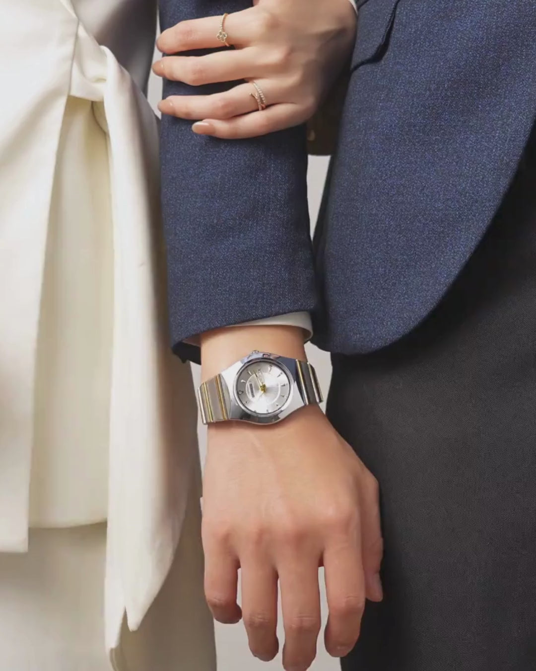 Giordano Analog Pair Watch For Unisex With Round Dial, Crystal Indices , Date Display And Stainless Steel Strap GZ-990-SET-22