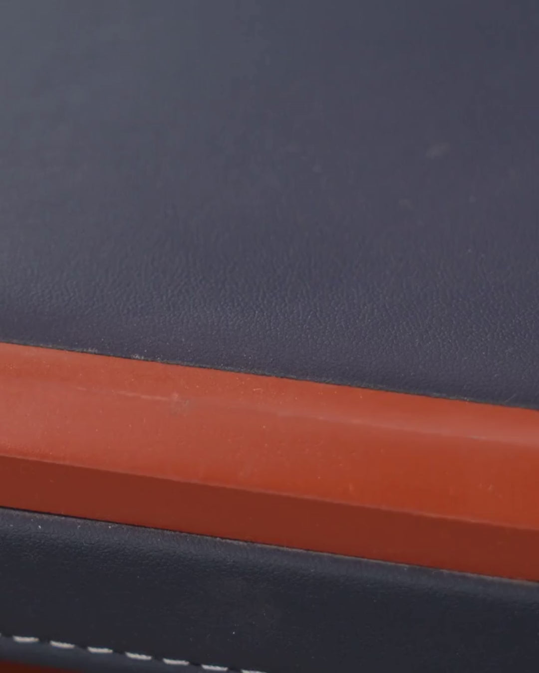 Giordano Modern  Watch for men – Textured Dial, Date Display and Stainless Steel Strap GZ-50142-03