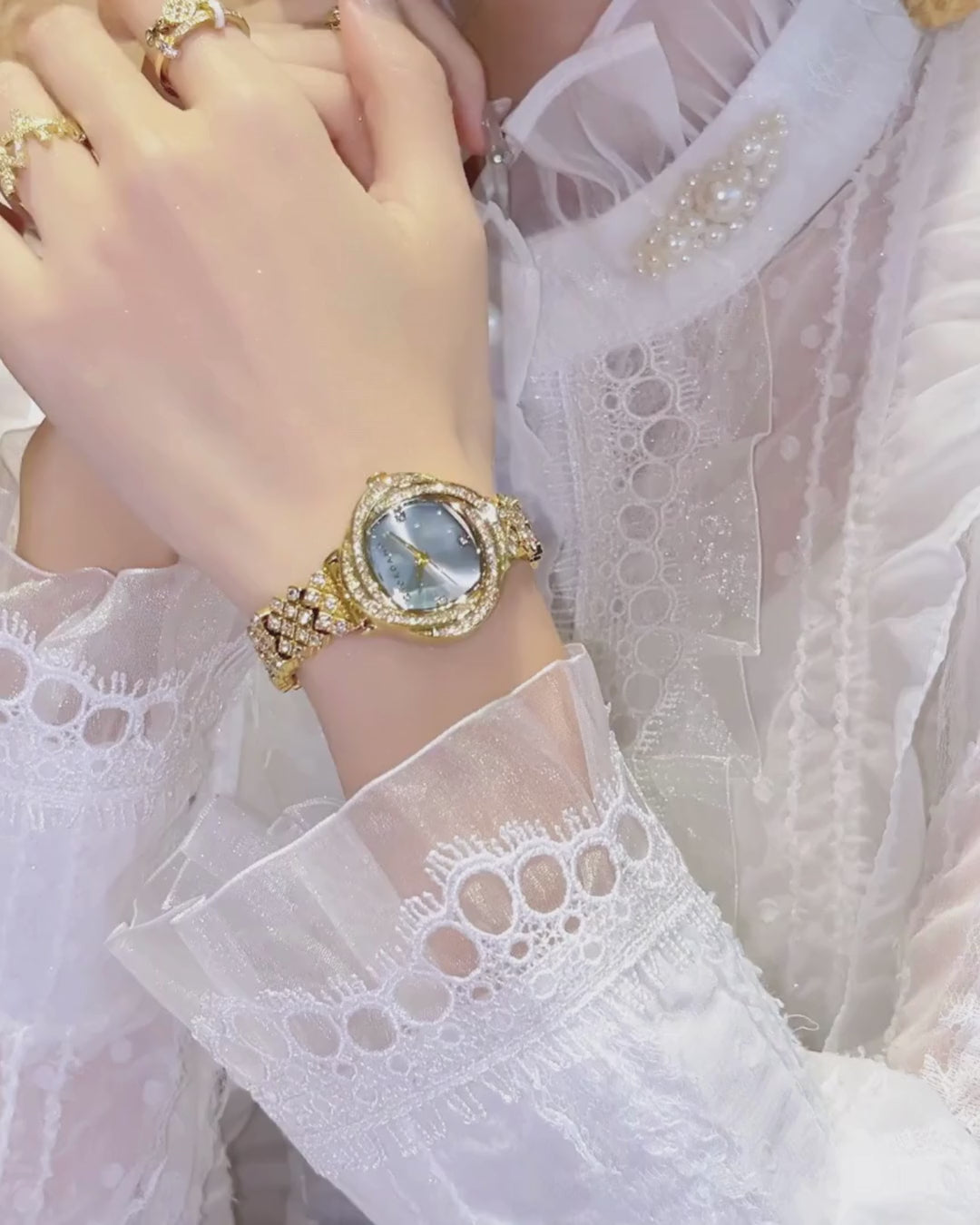 Giordano Luxury Crystal Watch for Women, Stainless Steel Strap, Diamond-Studded Bezel, Elegant Dress Timepiece | GZ-60120-11