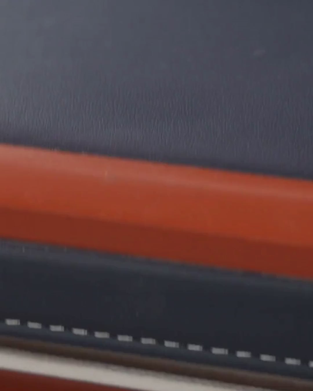 Giordano Modern  Watch for men – Textured Dial, Date Display and Stainless Steel Strap GZ-50141-22