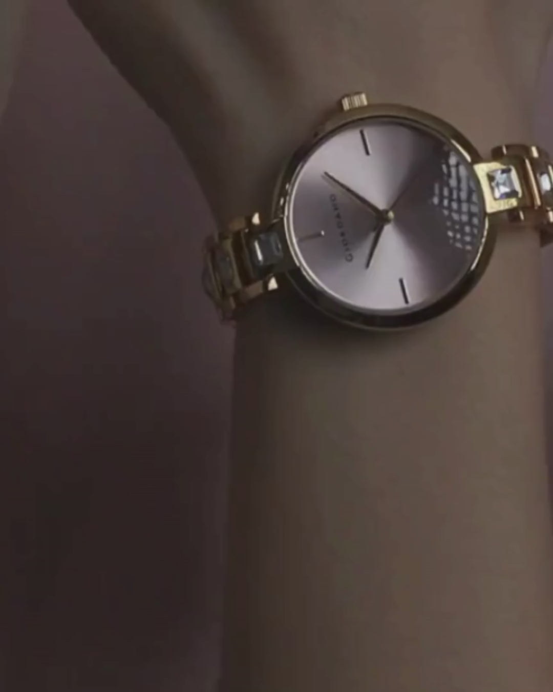 Giordano Luxury Watch for Women – Sleek Dial with Gold Accents and Two-Tone Stone Studded Stainless Steel Strap | GZ-60088-22