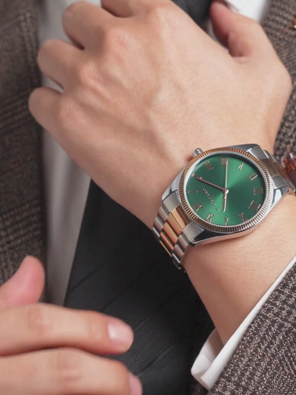 Giordano Analog Wrist Watch for Men Stylish Metal Strap with Water Resistant 3 Hand Mechanism for Men and Boys to Compliment Your Look/Ideal Gift for Male - GZ-50112-GZ-50112-55