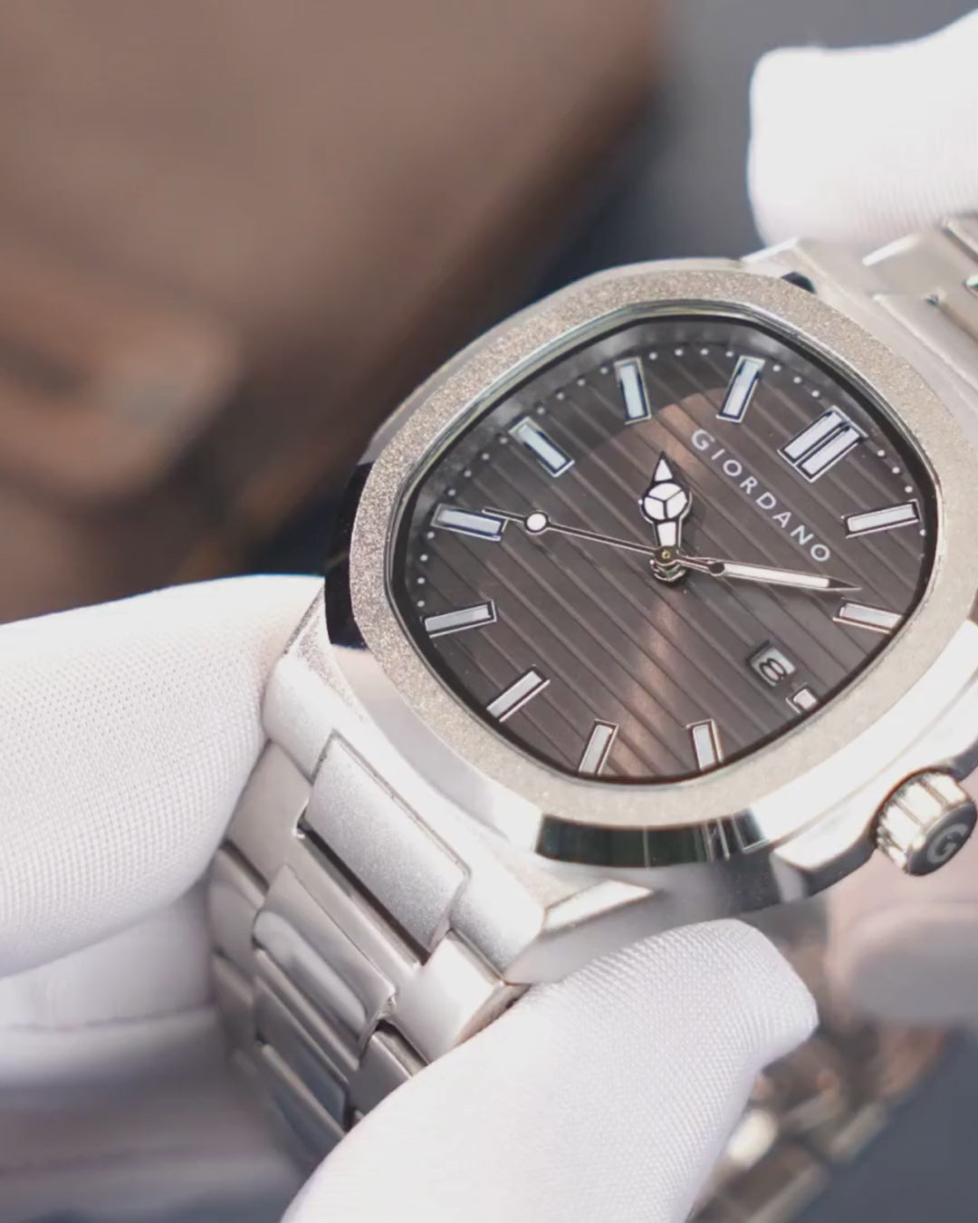 Giordano Analog Watch for Men – Textured Dial, Stainless Steel Strap, Date Display, Quartz Movement, Water Resistant | GZ-50134-66