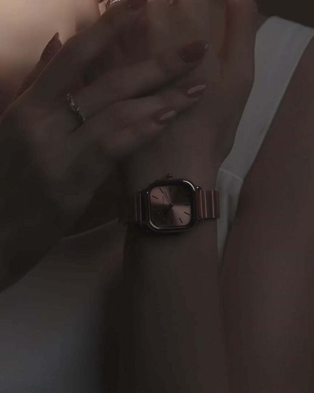 Giordano Classic Square Watch for Women – Polished Stainless Steel Strap, Minimalist Compact Design | GZ-60098-77