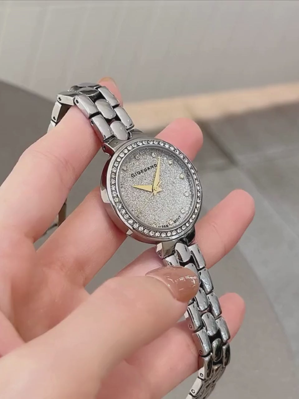 Giordano Silver  Shimmer Collection Analog Watch for Women with Diamond Studded Case, Shimmer Dial and Stylish Stainless Steel Strap A2068-11