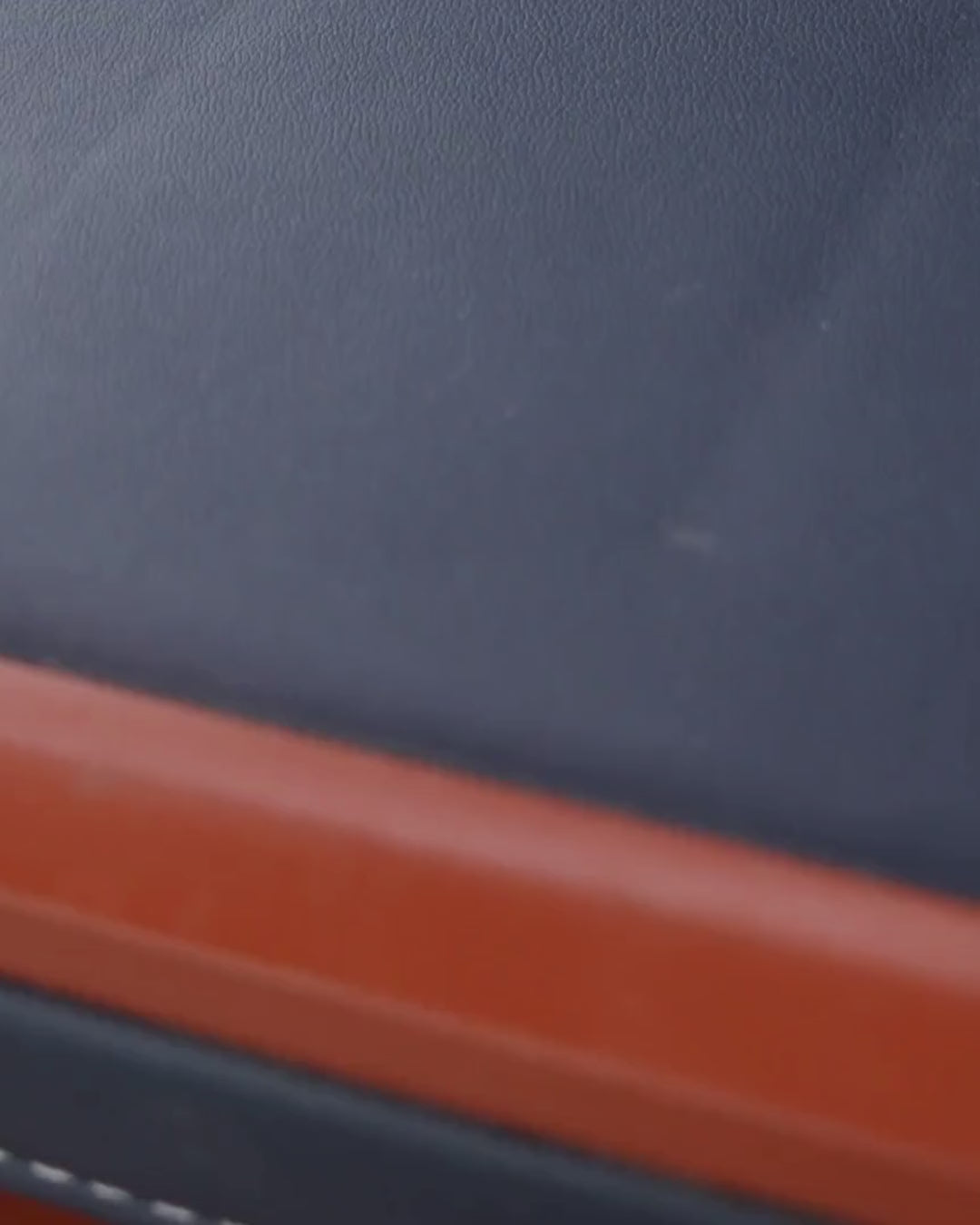 Giordano Square formal Watch for men – Textured Dial,Day & Date Display and Stylish stainless steel strap GZ-50140-44